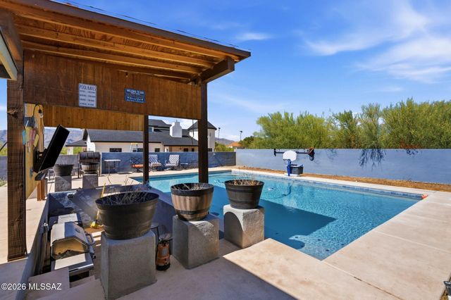 725 S Gollob Road, Tucson, AZ 85710