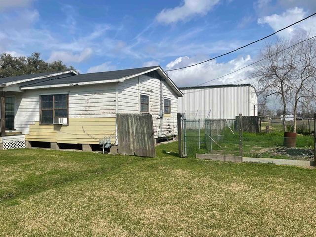 109 Frank Ln, Belle Rose, LA 70341