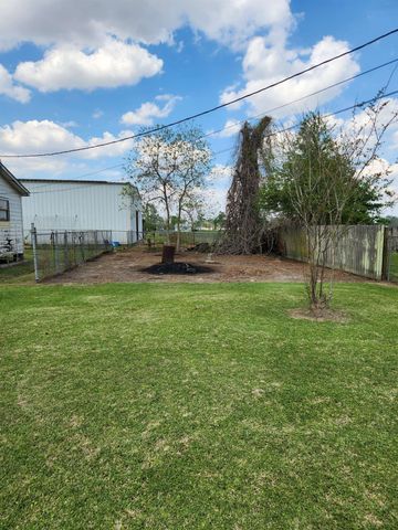 109 Frank Ln, Belle Rose, LA 70341