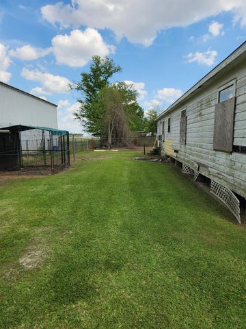 109 Frank Ln, Belle Rose, LA 70341