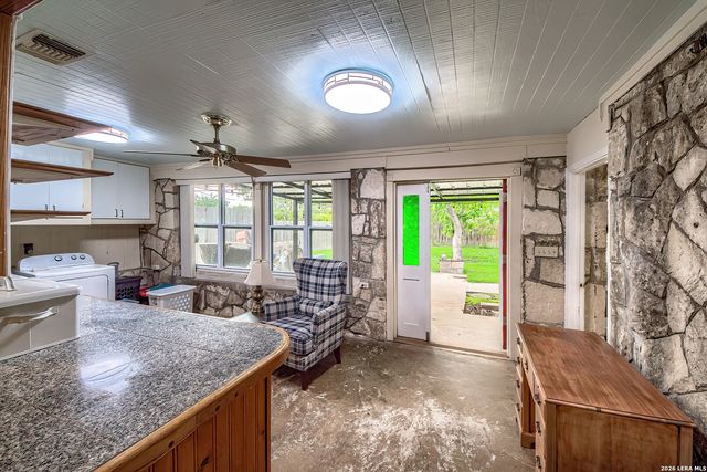 281 W Mariposa, San Antonio, TX 78212