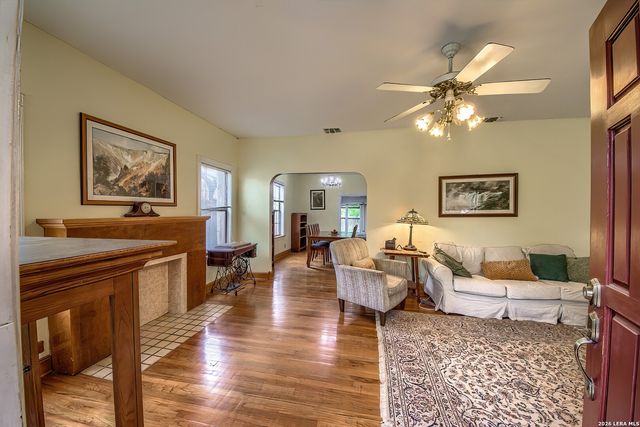 281 W Mariposa, San Antonio, TX 78212