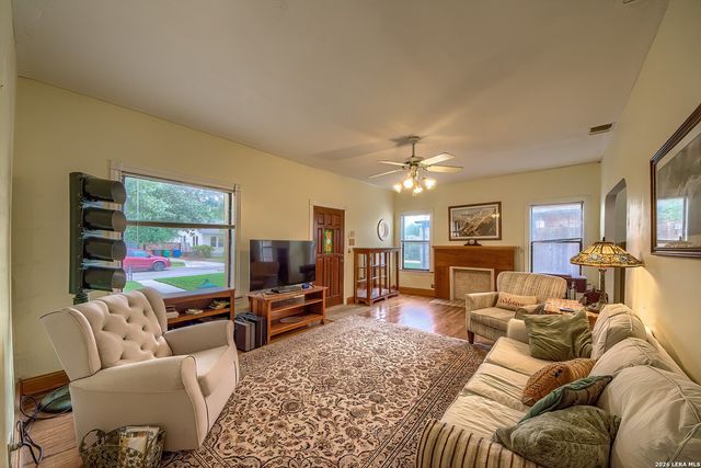 281 W Mariposa, San Antonio, TX 78212