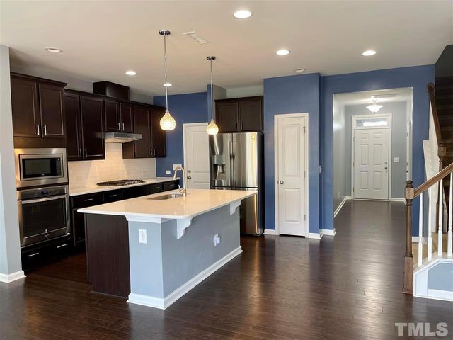 806 Bristol Bridge Drive, Cary, NC 27519