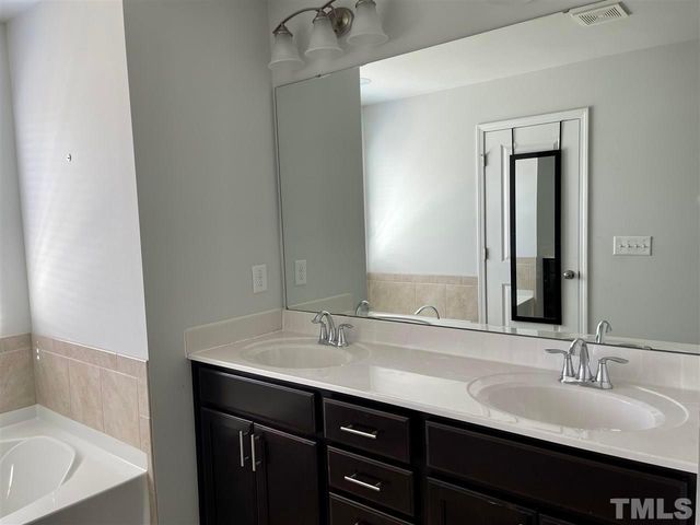 806 Bristol Bridge Drive, Cary, NC 27519