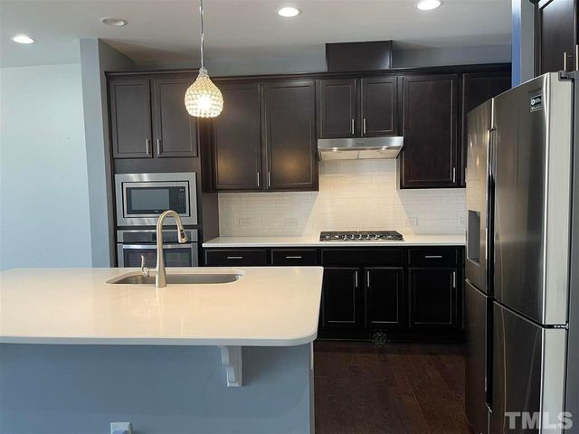 806 Bristol Bridge Drive, Cary, NC 27519