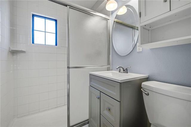 1114 W 46TH Street 2, Kansas City, MO 64111