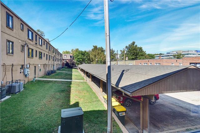 1114 W 46TH Street 2, Kansas City, MO 64111