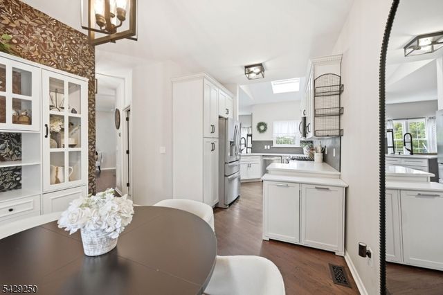2009 Vermont Ter, Hanover Twp., NJ 07981