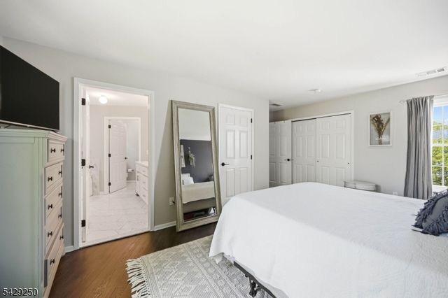 2009 Vermont Ter, Hanover Twp., NJ 07981