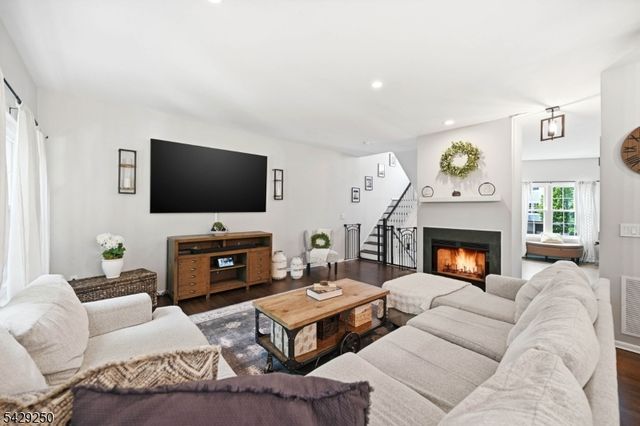 2009 Vermont Ter, Hanover Twp., NJ 07981