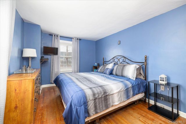 36 Hudson Avenue, Valley Stream, NY 11580