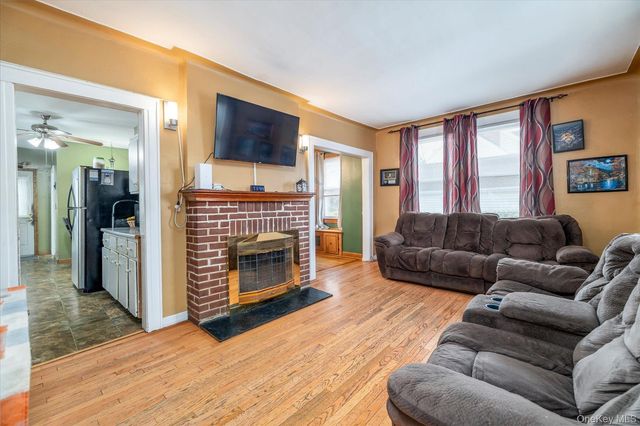 36 Hudson Avenue, Valley Stream, NY 11580