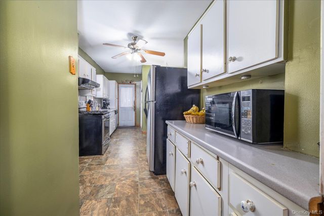 36 Hudson Avenue, Valley Stream, NY 11580