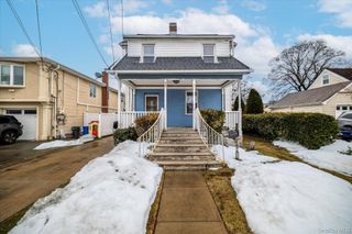 36 Hudson Avenue, Valley Stream, NY 11580