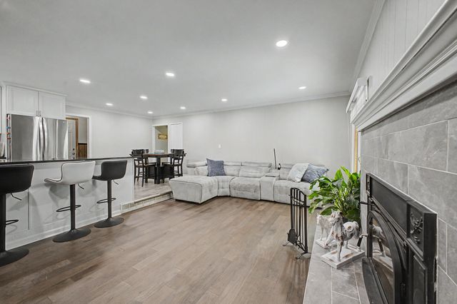 22440 Mill Road, Novi, MI 48375