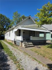 422 Lorain Boulevard, Elyria, OH 44035