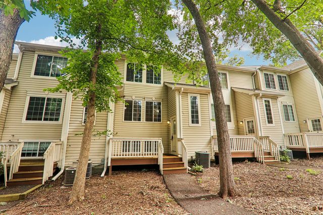 95 N Macgillis Drive, Round Lake, IL 60073