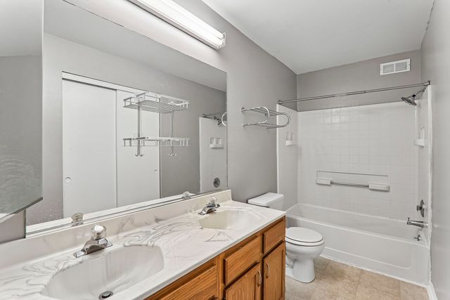 95 N Macgillis Drive, Round Lake, IL 60073