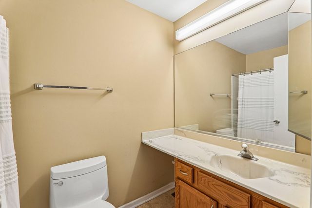 95 N Macgillis Drive, Round Lake, IL 60073