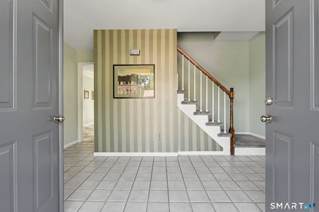 15 Wedgewood Road, Trumbull, CT 06611