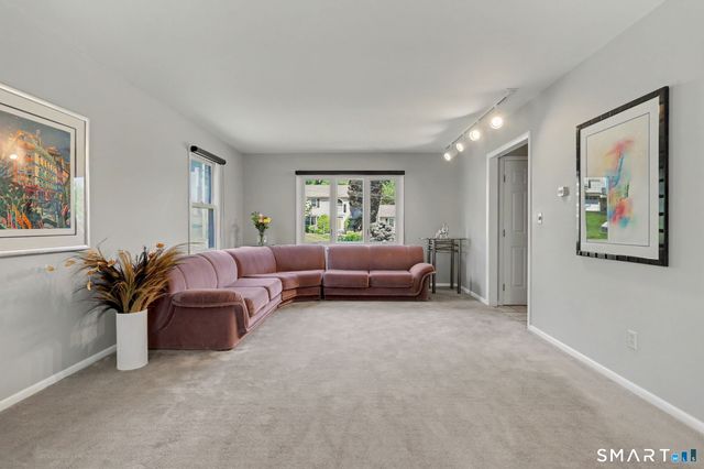 15 Wedgewood Road, Trumbull, CT 06611