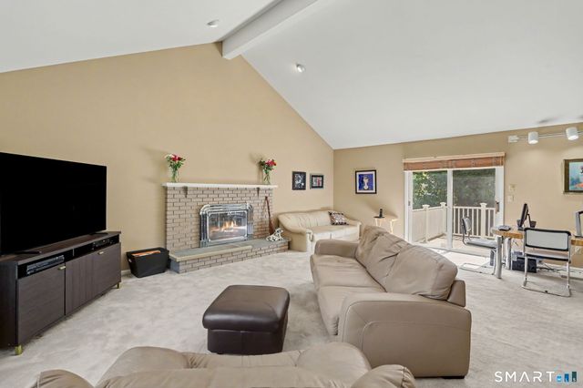 15 Wedgewood Road, Trumbull, CT 06611