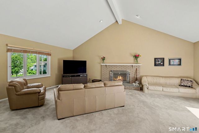 15 Wedgewood Road, Trumbull, CT 06611