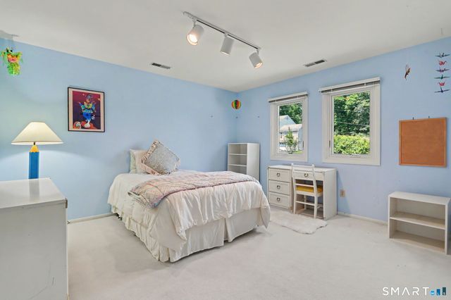 15 Wedgewood Road, Trumbull, CT 06611