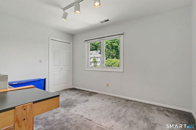 15 Wedgewood Road, Trumbull, CT 06611