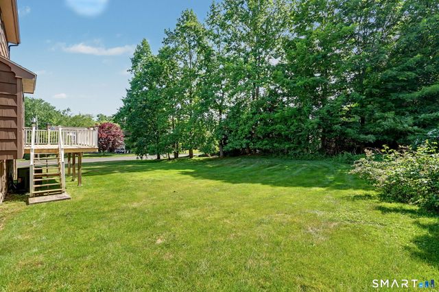 15 Wedgewood Road, Trumbull, CT 06611
