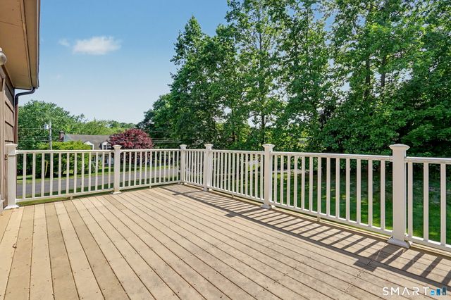15 Wedgewood Road, Trumbull, CT 06611