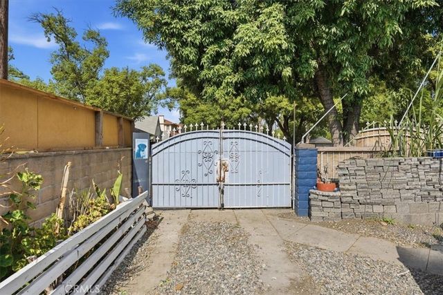 1707 N Arrowhead, San Bernardino, CA 92405