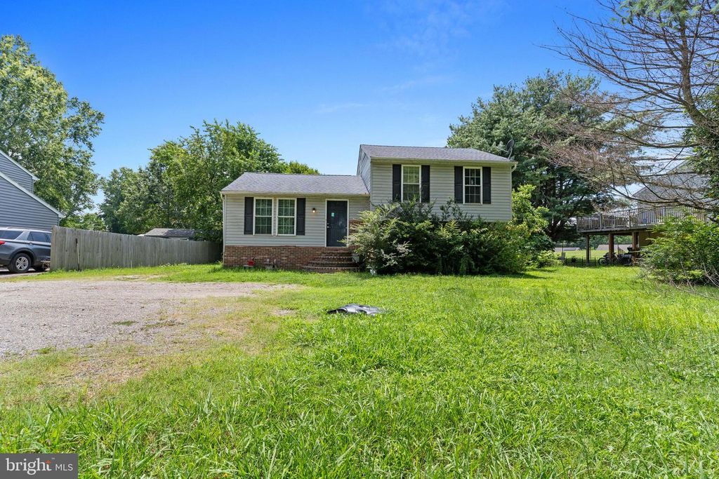 123 COVE POINT RD, Lusby, MD 20657