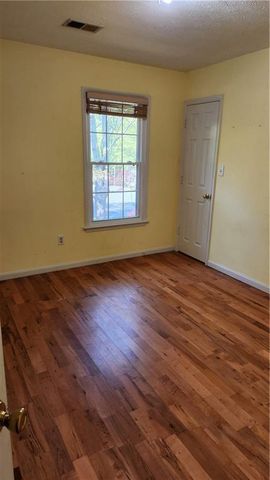 985 Lake Haven Court, Roswell, GA 30076