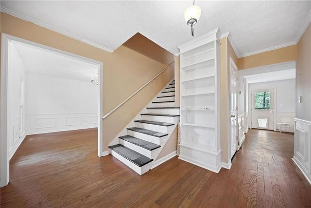 985 Lake Haven Court, Roswell, GA 30076