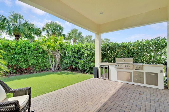 13153 Faberge Place, Palm Beach Gardens, FL 33418
