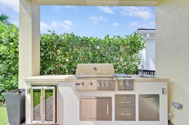 13153 Faberge Place, Palm Beach Gardens, FL 33418