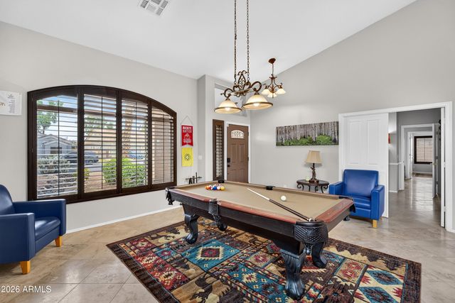 984 S WESTERN SKIES Drive, Gilbert, AZ 85296