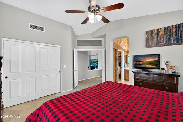984 S WESTERN SKIES Drive, Gilbert, AZ 85296