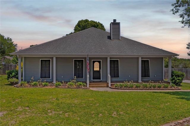 18948 Summer Oaks Place, Fairhope, AL 36532