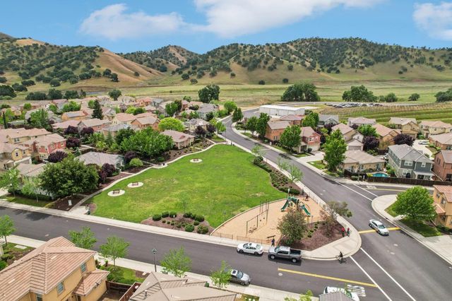 9305 Vintner Cir, Patterson, CA 95363