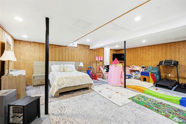 2863 Silver Spring Drive, Ann Arbor, MI 48103