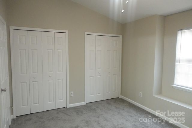 1725 Forest Side Lane, Charlotte, NC 28213