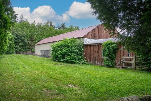 383 Westhampton Rd, Northampton, MA 01062