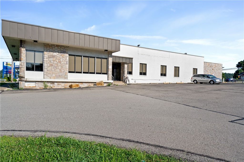 301 Unity Center Rd, Plum Boro, PA 15239