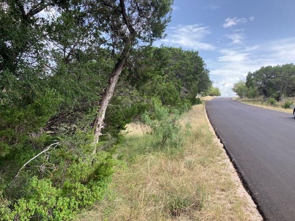 21706 Osage LN, Lago Vista, TX 78645