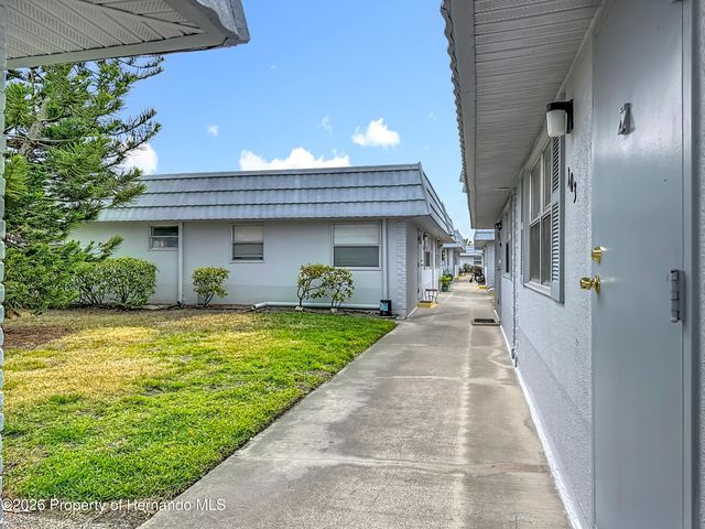 202 Bedford Trail 103, Sun City Center, FL 33573