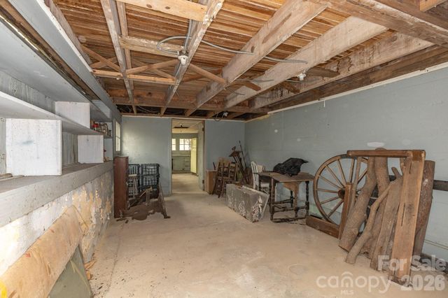 1971 Swiss Pine Lake Drive, Spruce Pine, NC 28777