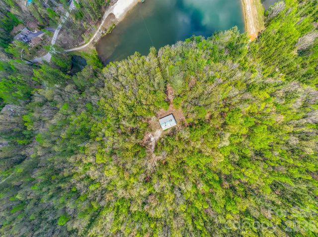 1971 Swiss Pine Lake Drive, Spruce Pine, NC 28777